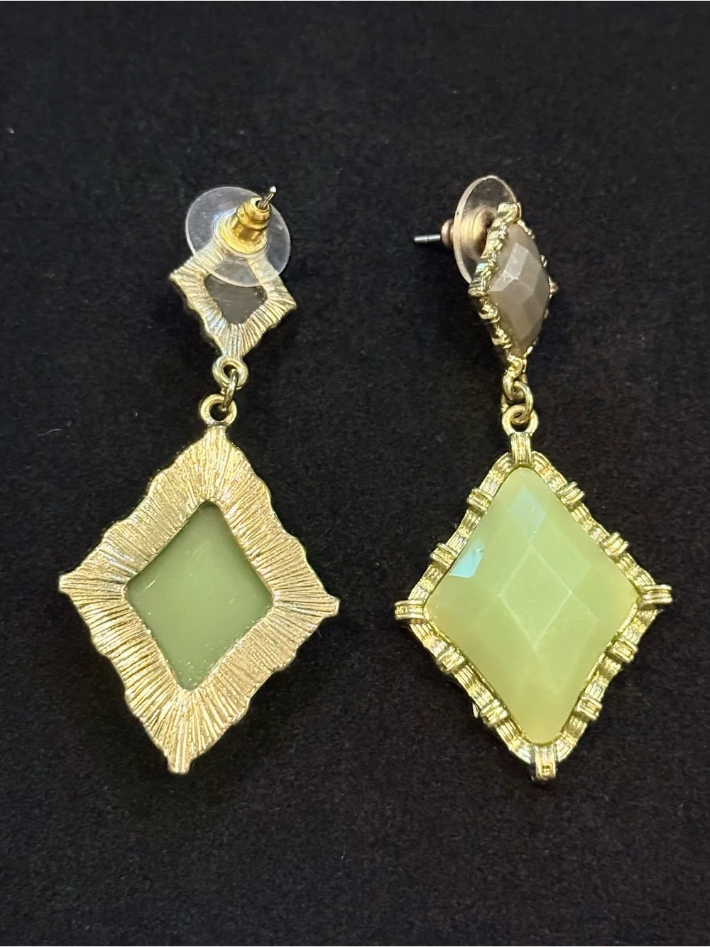 Green & Grey Diamond-shaped Dangle Drop Earring With Intricate Gold Framing